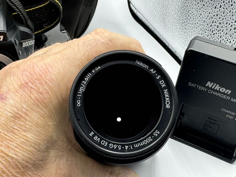 Nikon D3300 24.2MP Digital SLR Camera 18-55mm/55-200mm Wireless Mobil Adapter