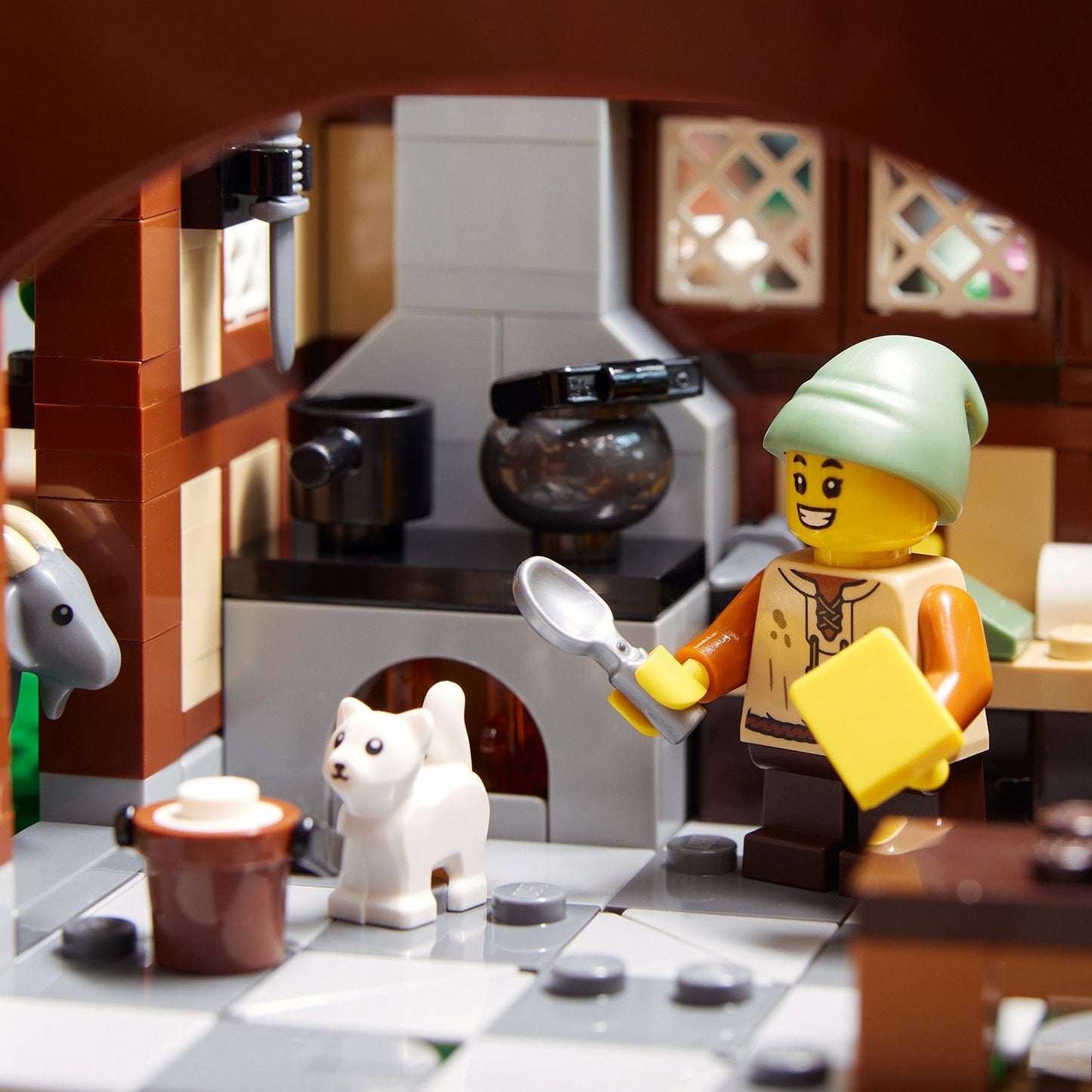 10332 Medieval Town Square