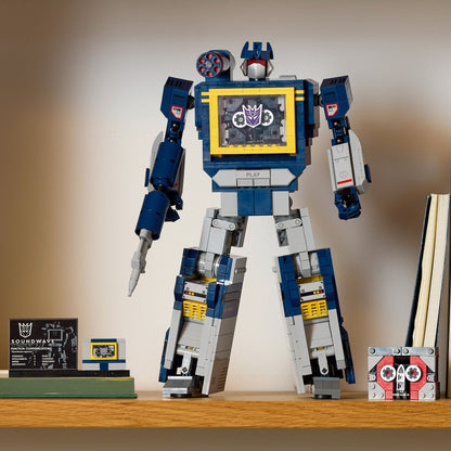 10358 Transformers: Soundwave