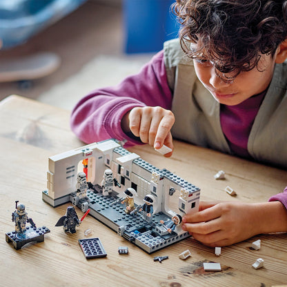 LEGO® Star Wars™ Boarding the Tantive IV™