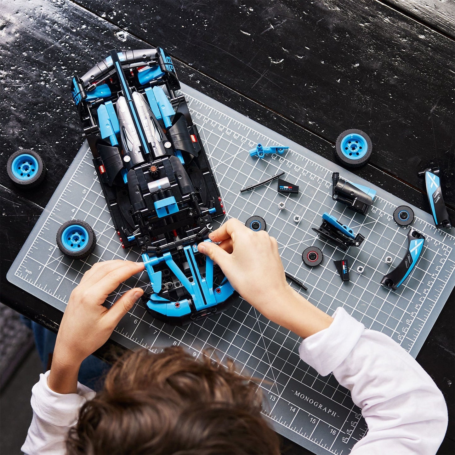 LEGO® Technic™ Bugatti Bolide Agile Blue