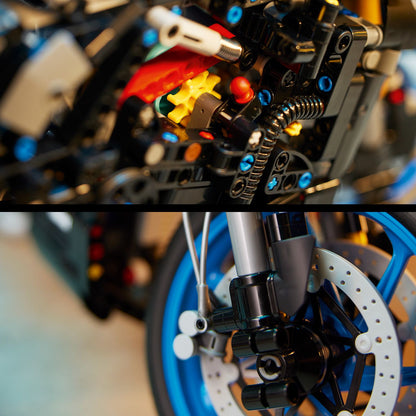 LEGO® TECHNIC™ Yamaha MT-10 SP