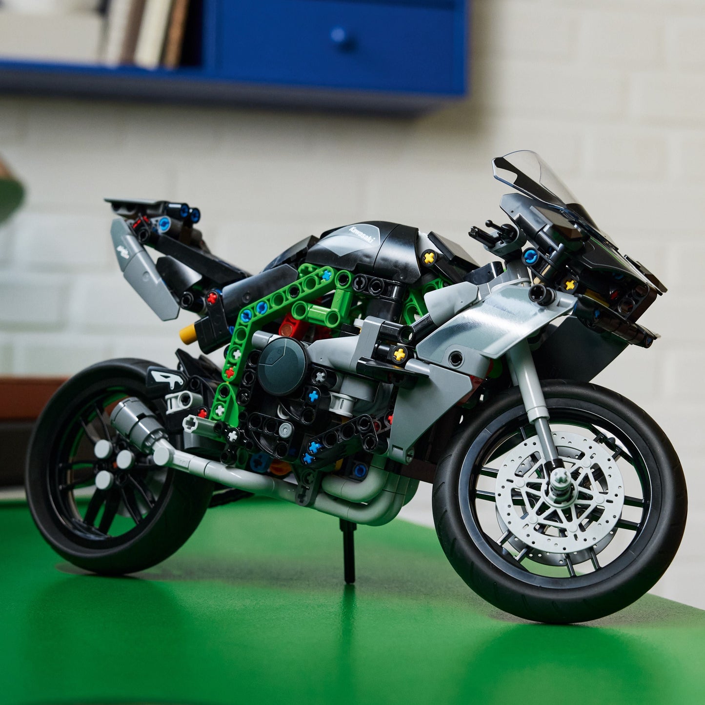 42170 Kawasaki Ninja H2R Motorcycle