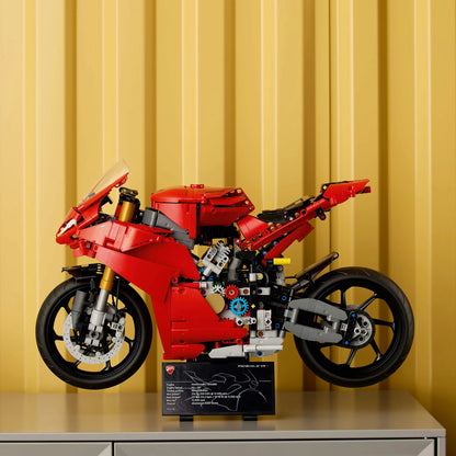 42202 Ducati Panigale V4 S Motorcycle