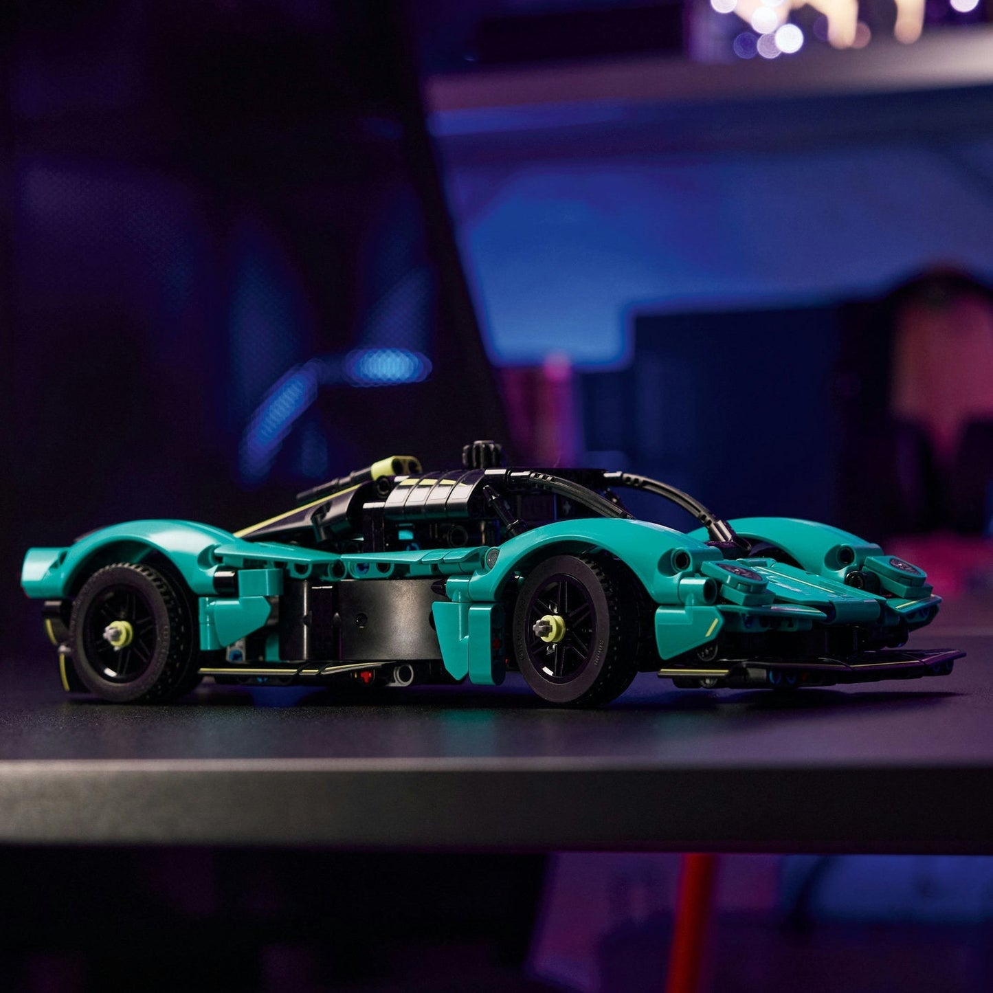 LEGO® Technic Aston Martin Valkyrie