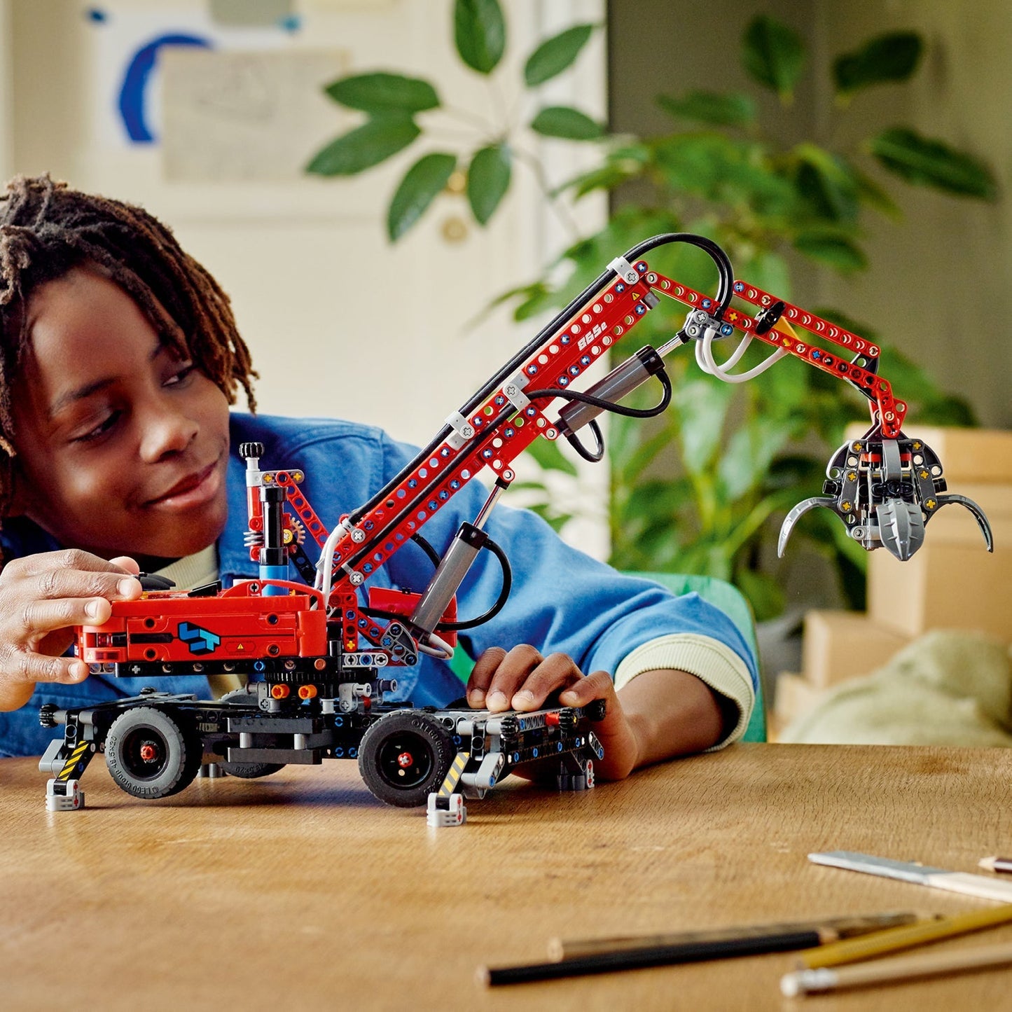 LEGO® Technic™ Material Handler