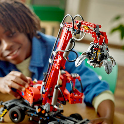 LEGO® Technic™ Material Handler