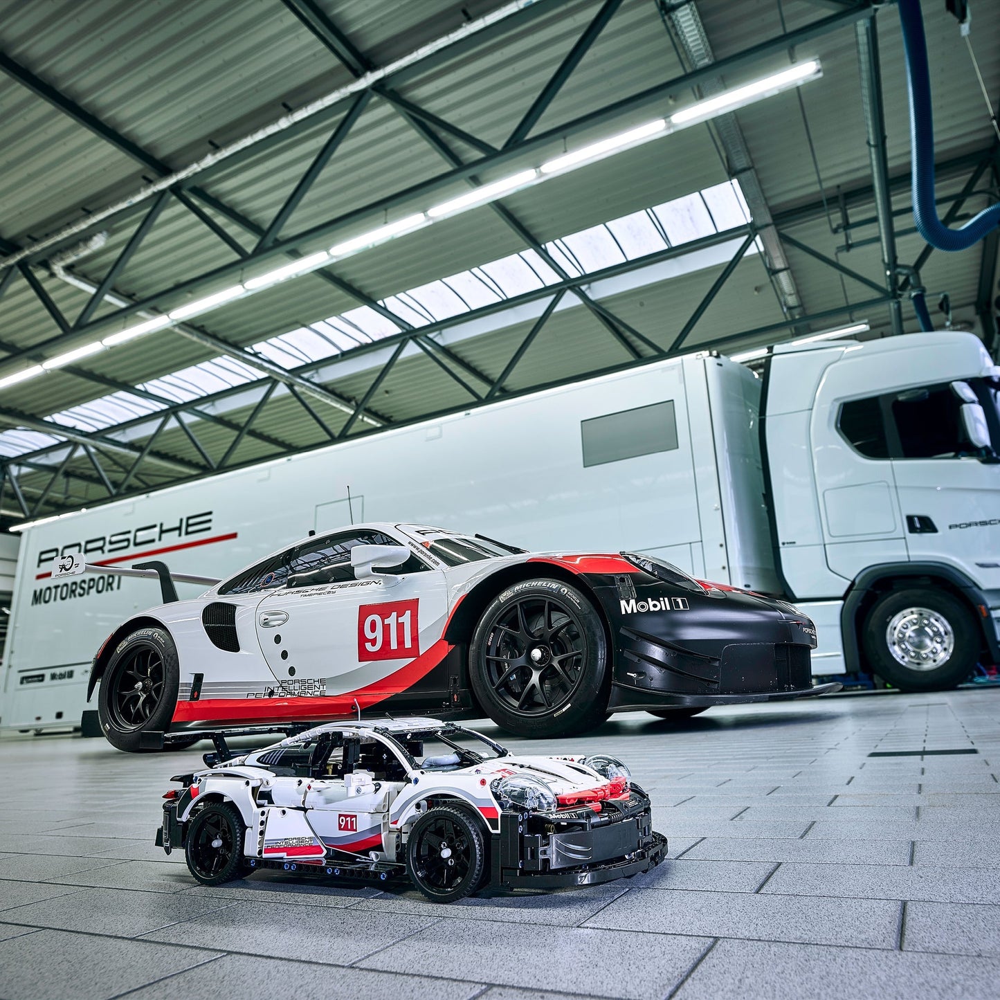 LEGO® Technic™ 42096 Porsche 911 RSR