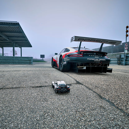 LEGO® Technic™ 42096 Porsche 911 RSR