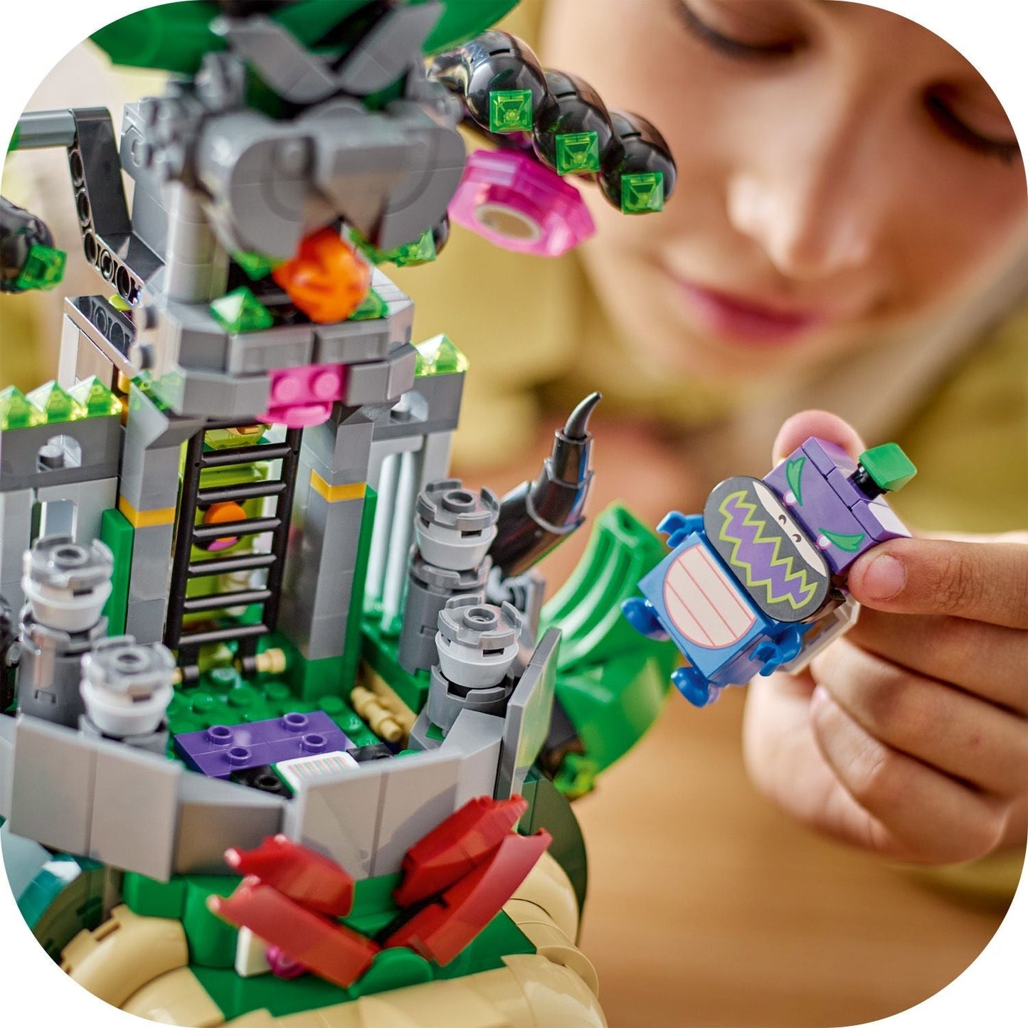 LEGO® Super Mario™ Prince Florian & Castle Bowser