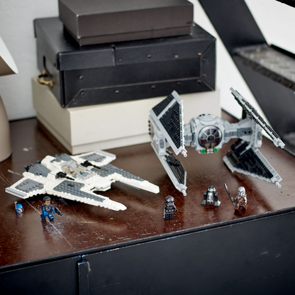 LEGO® Star Wars™ Mandalorian Fang Fighter vs. TIE Interceptor™