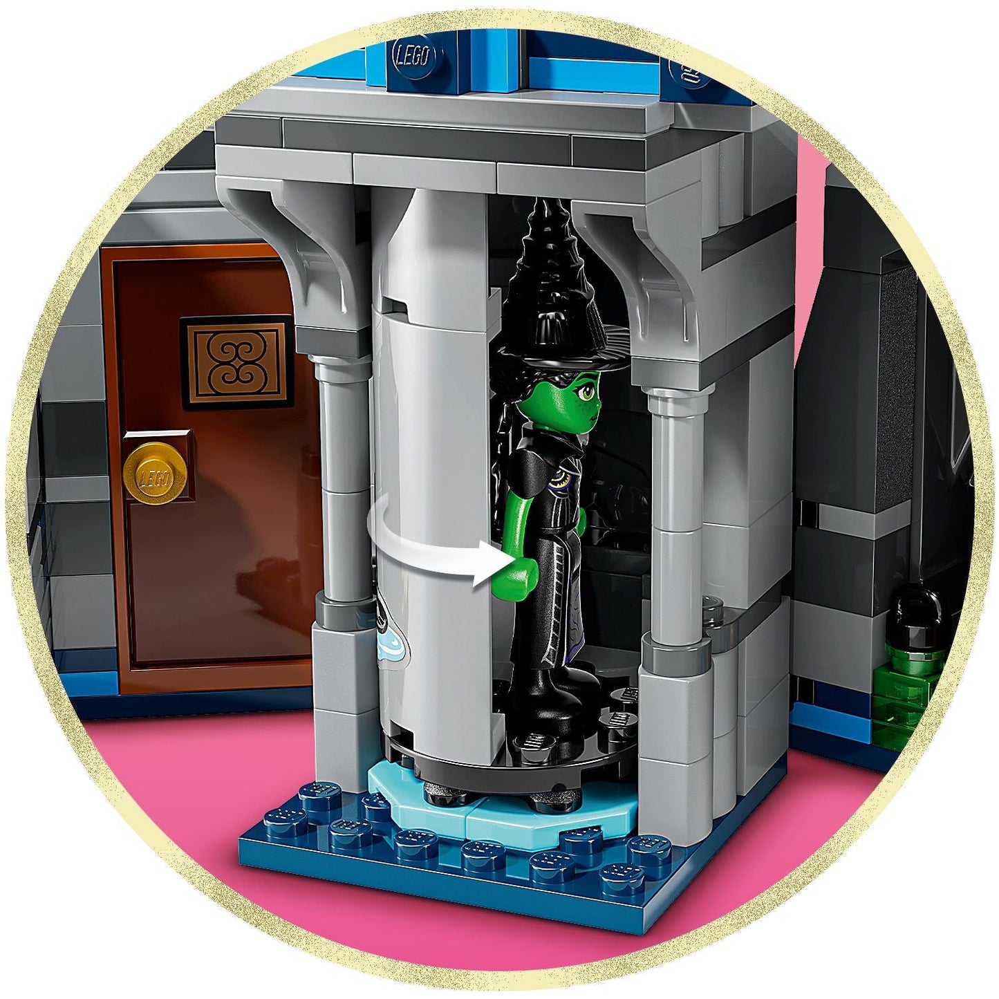 LEGO® Wicked Emerald City & Kiamo Ko Castle