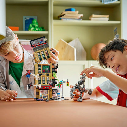 LEGO® | Marvel Spider-Man vs. Mysterio: The Daily Bugle