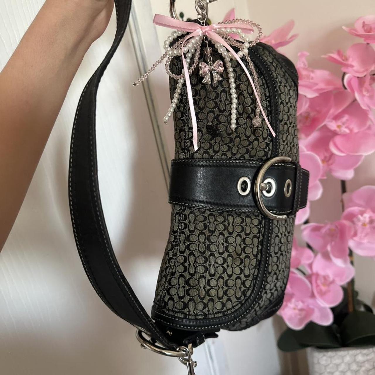 Coach Signature Soho Flap Shoulder Bag (Early 2000s) ✨🎀🌷👛🩰🍓