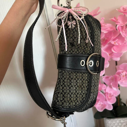 Coach Signature Soho Flap Shoulder Bag (Early 2000s) ✨🎀🌷👛🩰🍓