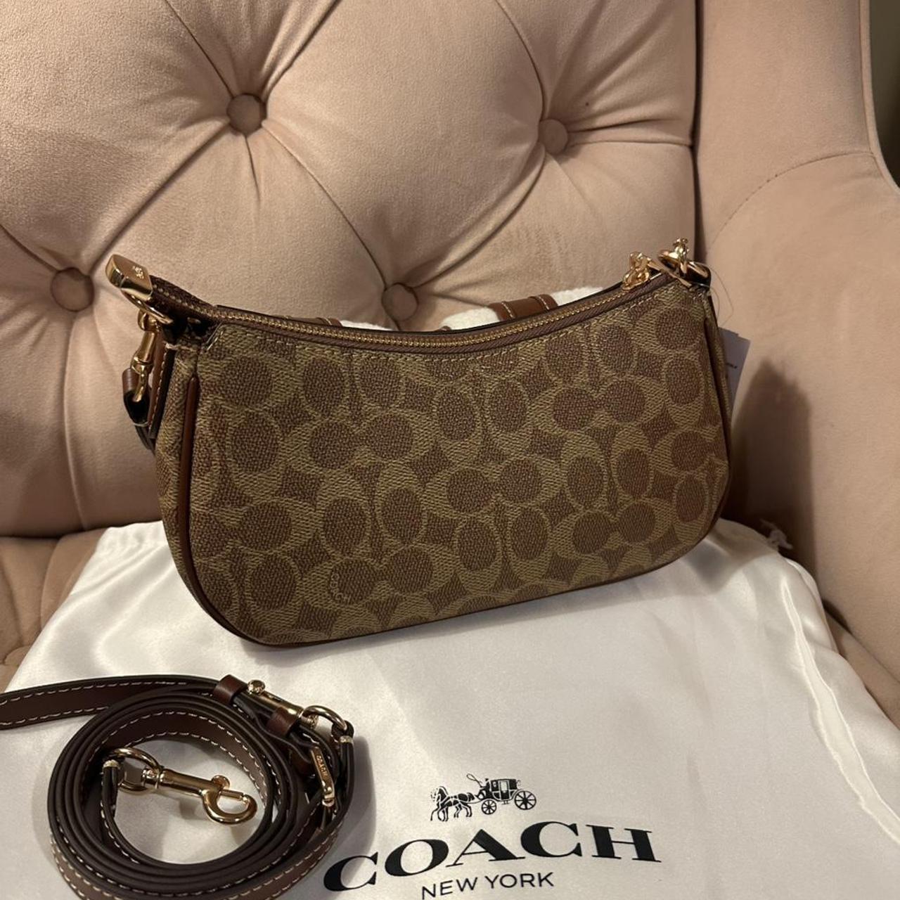 Coach Ashton Bag in Signature Canvas NEW