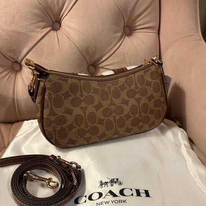 Coach Ashton Bag in Signature Canvas NEW