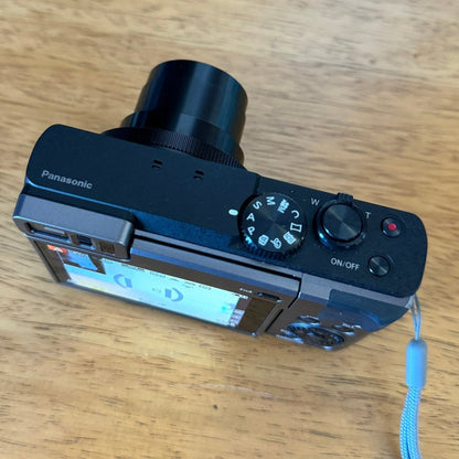 🍇 🎀 Panasonic Lumix DC-ZS70 4K Digital Camera (Silver) 📷