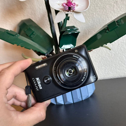 🍇 ₊˚💜 Nikon COOLPIX S6900 16MP Compact Digital Camera (Black) with Flip Screen and Wi-Fi 🍥 🎀📷