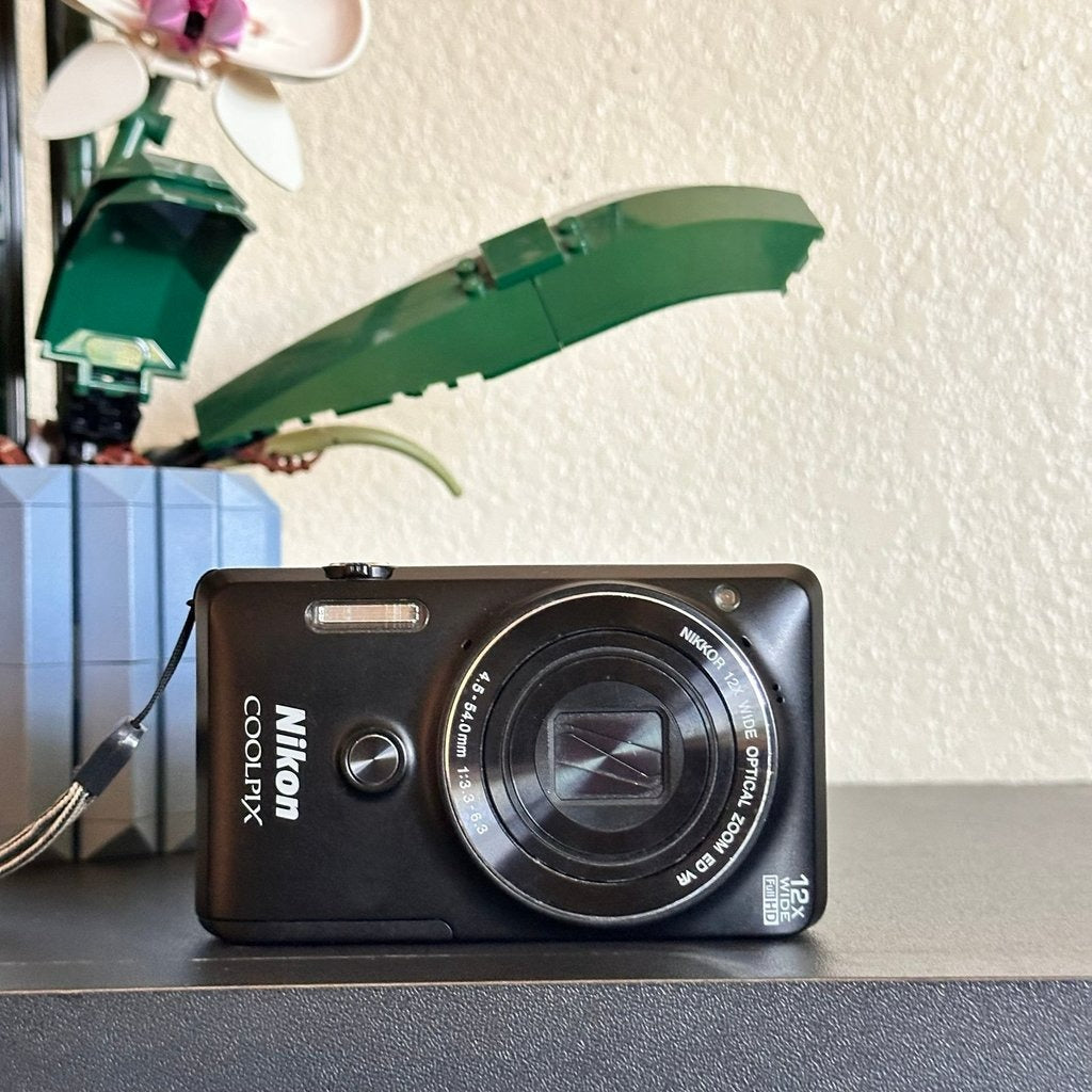 🍇 ₊˚💜 Nikon COOLPIX S6900 16MP Compact Digital Camera (Black) with Flip Screen and Wi-Fi 🍥 🎀📷