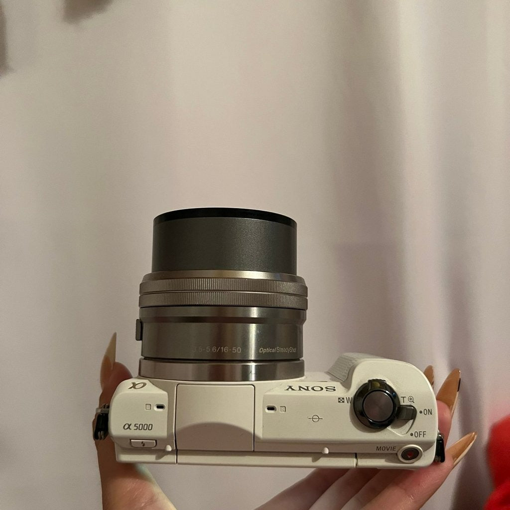 Used 🍇₊˚💜 Sony Alpha a5000 Mirrorless Digital Camera (White) with Kit Lens 🍥🎀📷