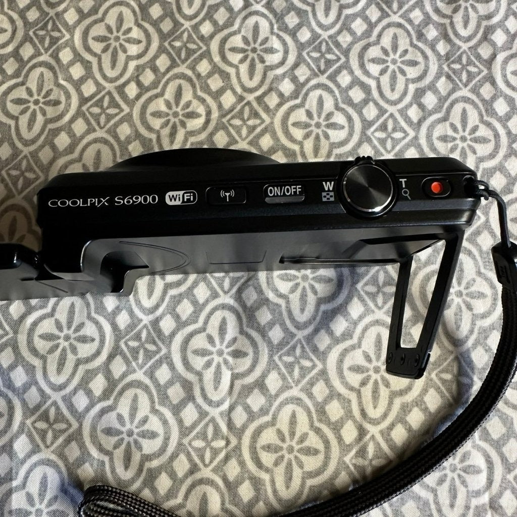 🍇 ₊˚💜 Nikon COOLPIX S6900 16.0MP Digital Camera (Black) with 12x Zoom and Wi-Fi 🍥 🎀📷