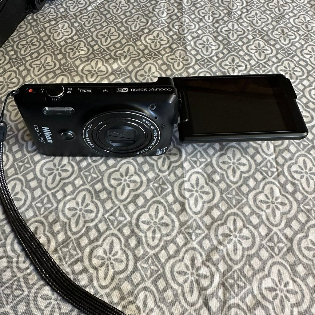 🍇 ₊˚💜 Nikon COOLPIX S6900 16.0MP Digital Camera (Black) with 12x Zoom and Wi-Fi 🍥 🎀📷