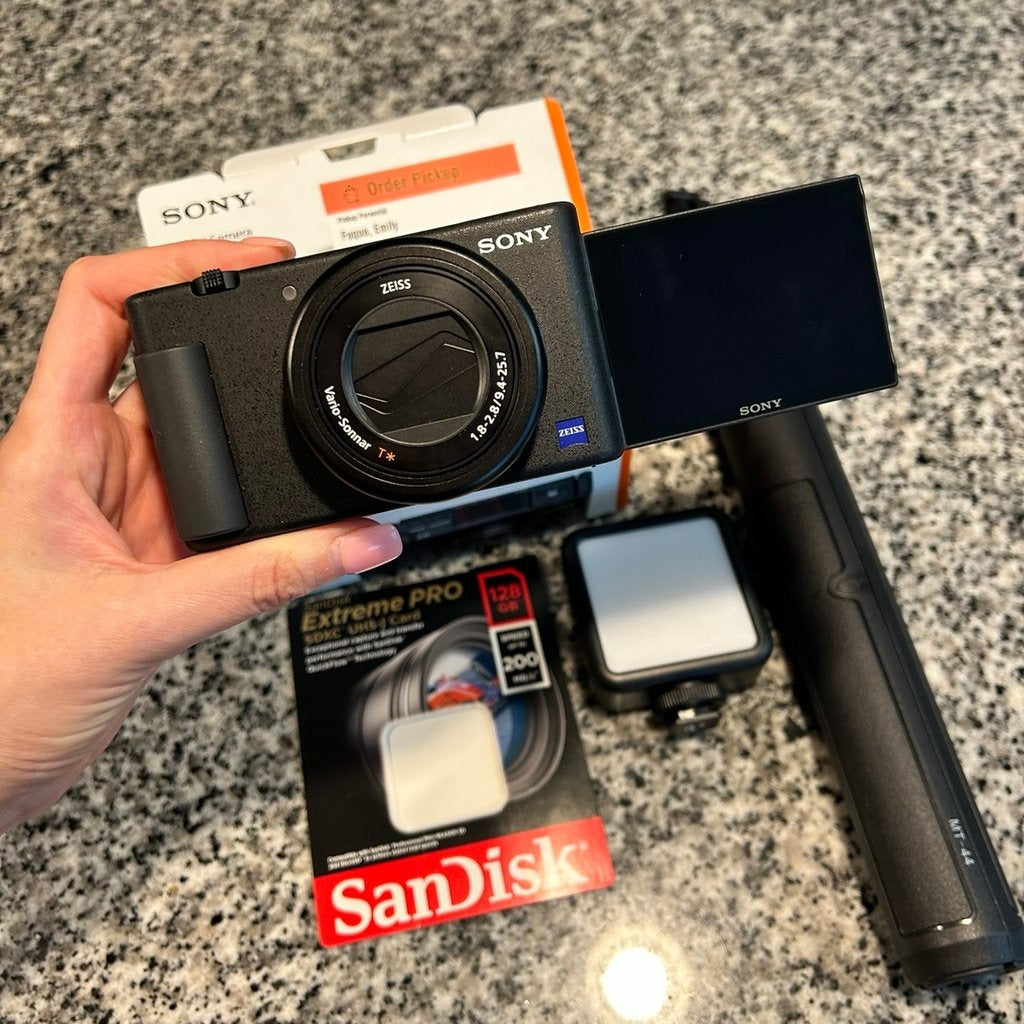 Used 🍇 ₊˚💜 Sony ZV-1 Digital Camera (Black)