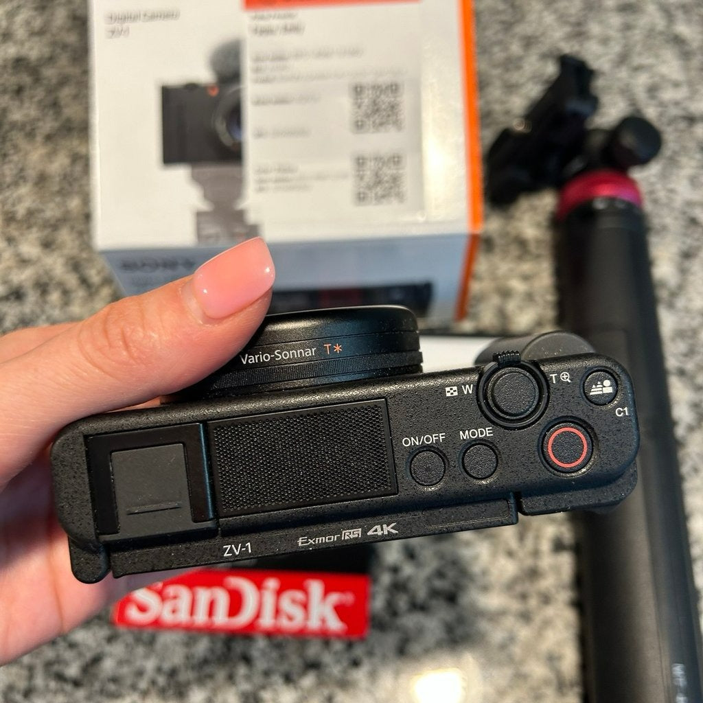 Used 🍇 ₊˚💜 Sony ZV-1 Digital Camera (Black)