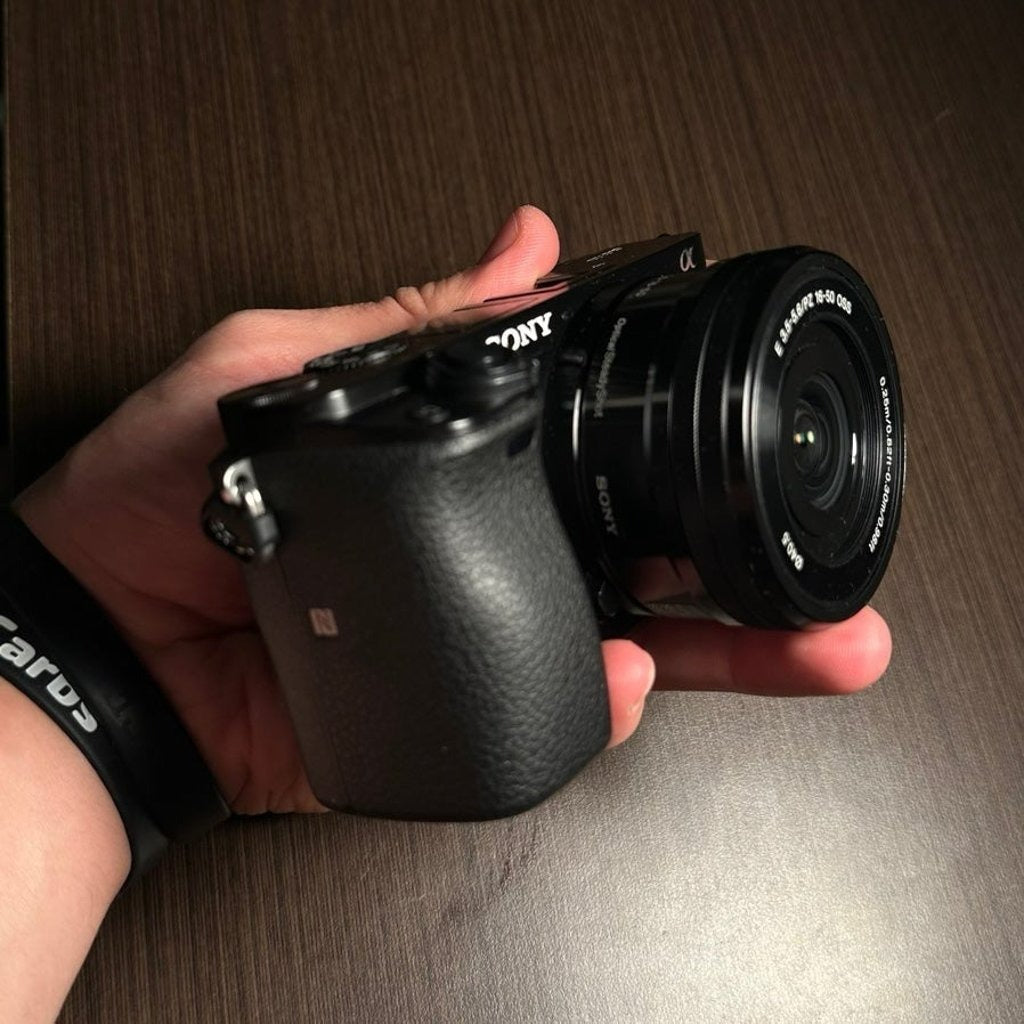 Used 🍇₊˚💜 Sony Alpha a6000 Mirrorless Camera with 16-50mm Retractable Lens 🍥🎀📷