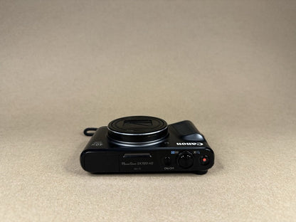 Canon PowerShot SX720 HS 20.3MP Digital Camera - Black (Body Only) with Cracked Screen