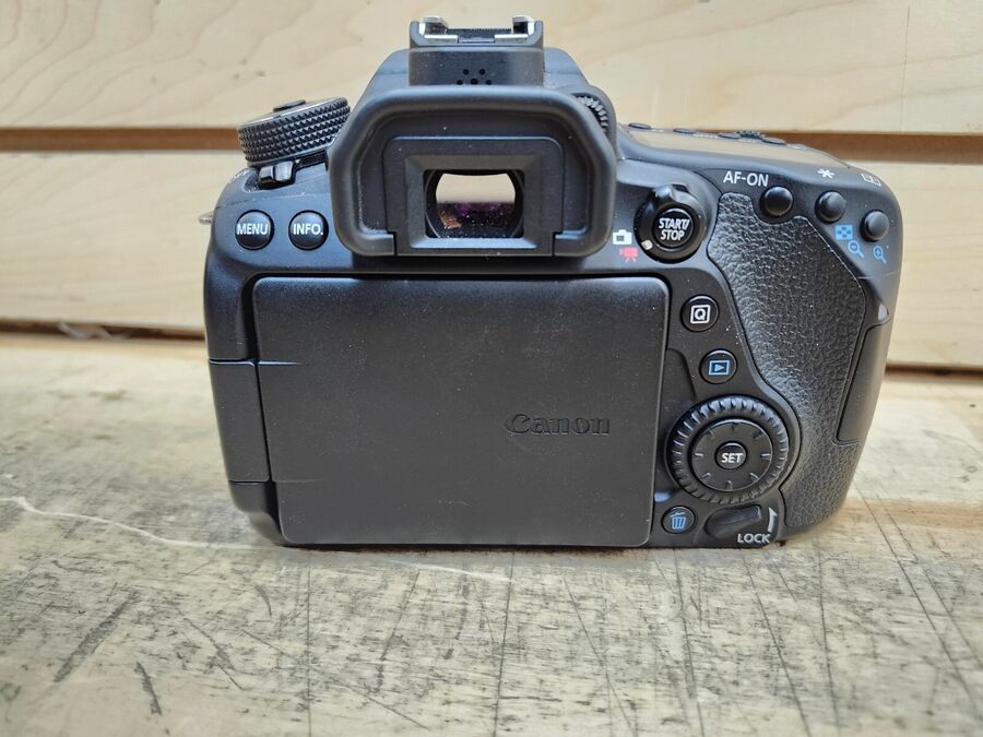 Canon EOS 80D with Canon Zoom Lens 18-55mm & 55-250mm & Accessories