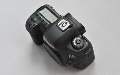 Canon EOS 5DsR 50.6MP Digital SLR Camera Body