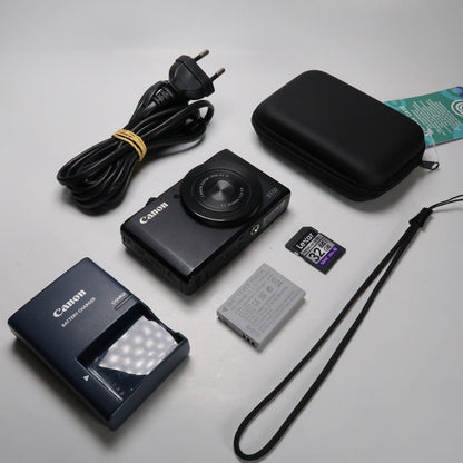 Canon PowerShot S110 12.1 MP Digital Camera Black with Case and SD Card - Excellent Condition