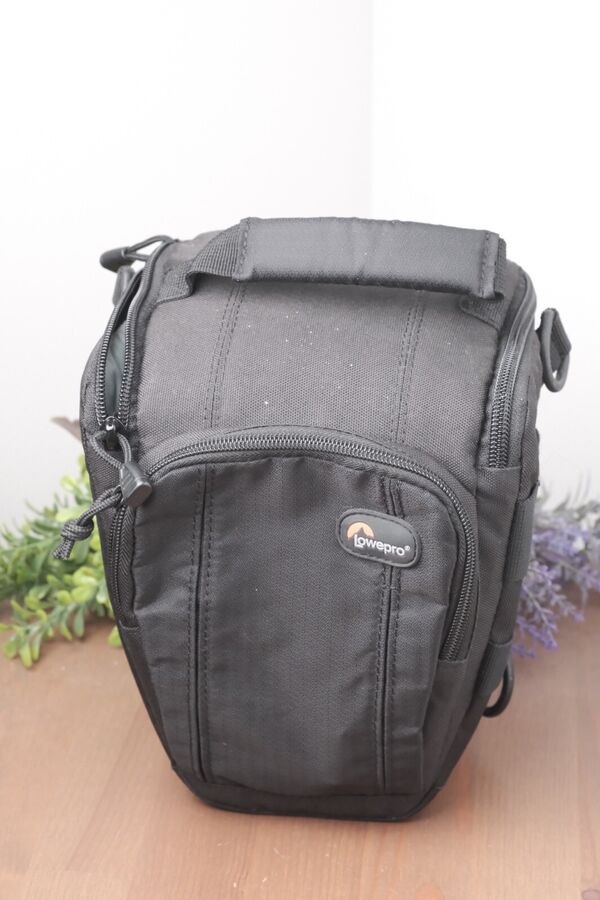 Nikon Z50 20.9MP Mirrorless Digital 4K Camera w/128GB SD And Bag ~105 Clicks!