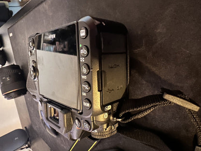 Nikon D7500 20.9MP Digital SLR Camera - Black (Body Only)