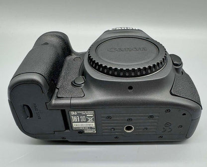 Canon EOS 5DsR 50.6MP Digital SLR Camera Body